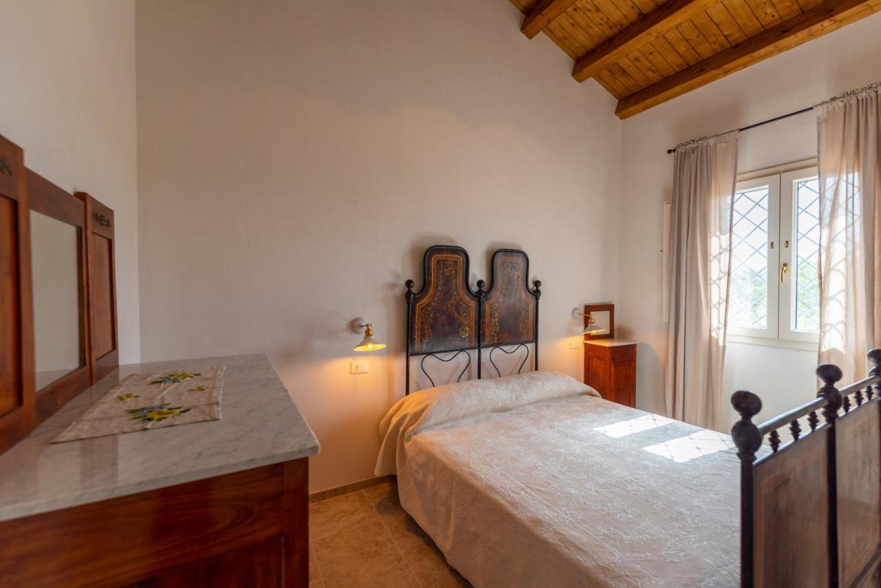 Baglio Il Gelso E L'Ulivo Appartamento Il Carrubo Reitani Exterior photo