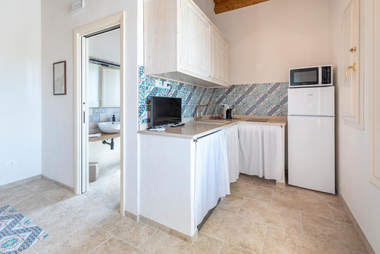 Baglio Il Gelso E L'Ulivo Appartamento Il Carrubo Reitani Exterior photo