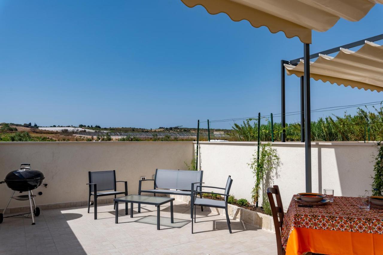 Baglio Il Gelso E L'Ulivo Appartamento Il Carrubo Reitani Exterior photo