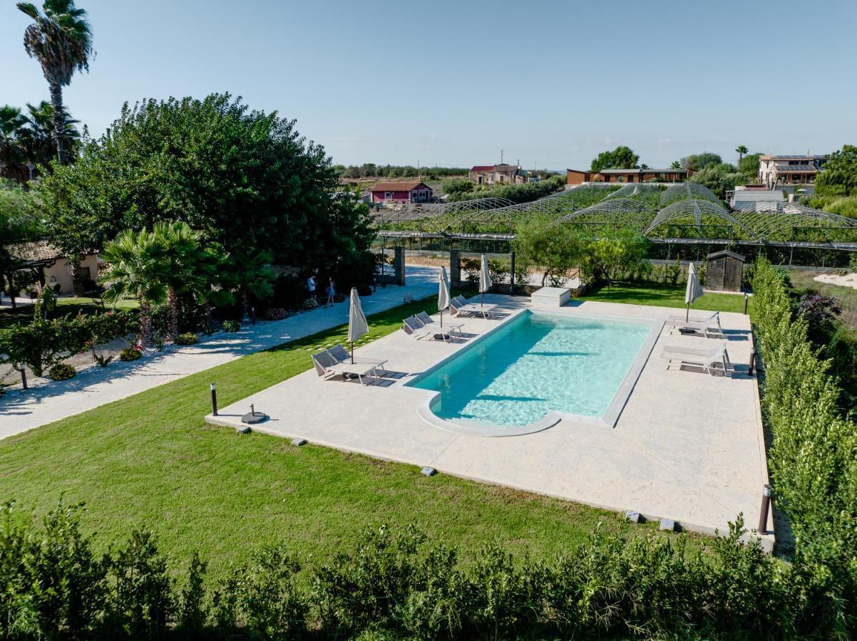 Baglio Il Gelso E L'Ulivo Appartamento Il Carrubo Reitani Exterior photo