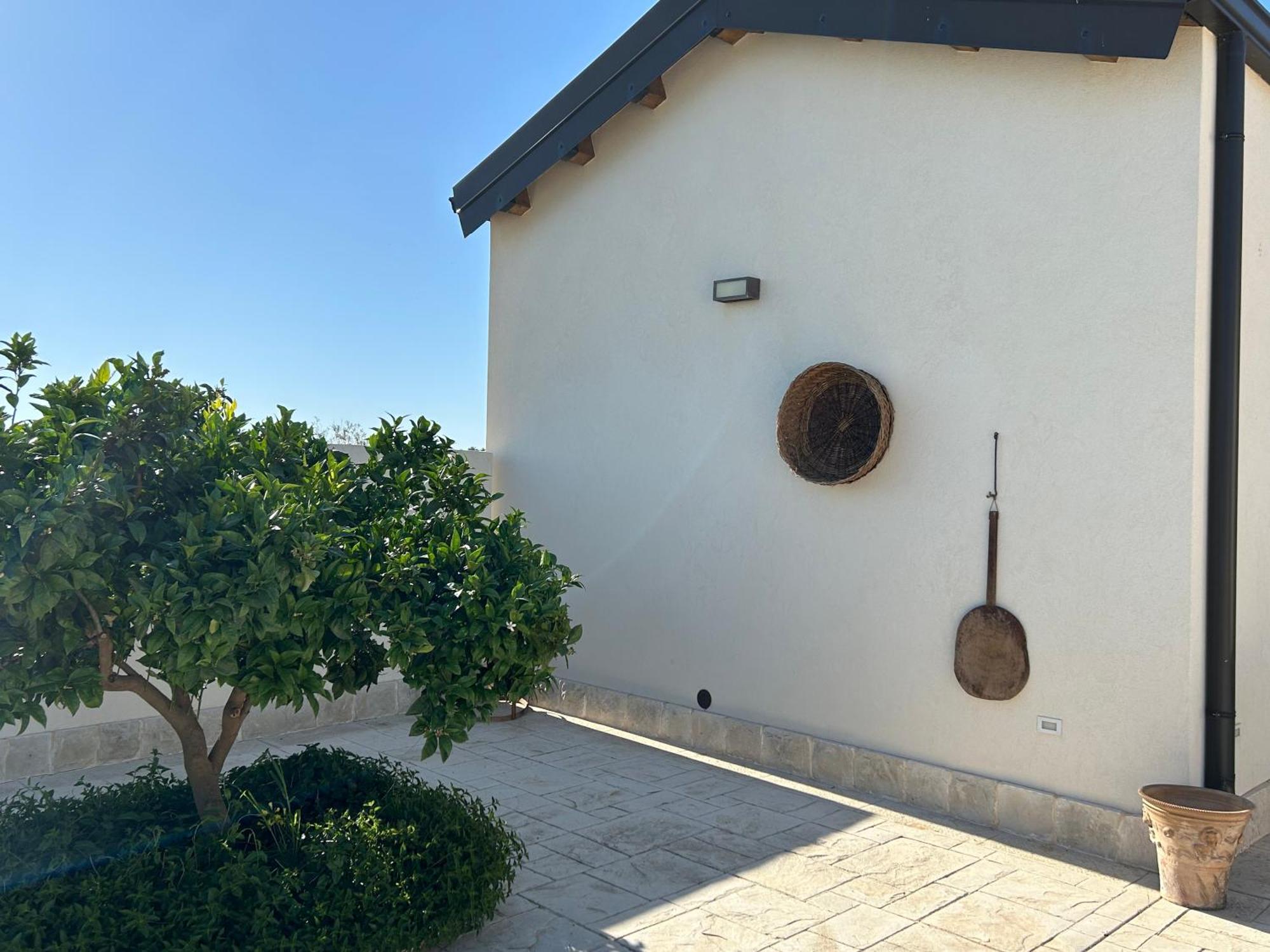 Baglio Il Gelso E L'Ulivo Appartamento Il Carrubo Reitani Exterior photo