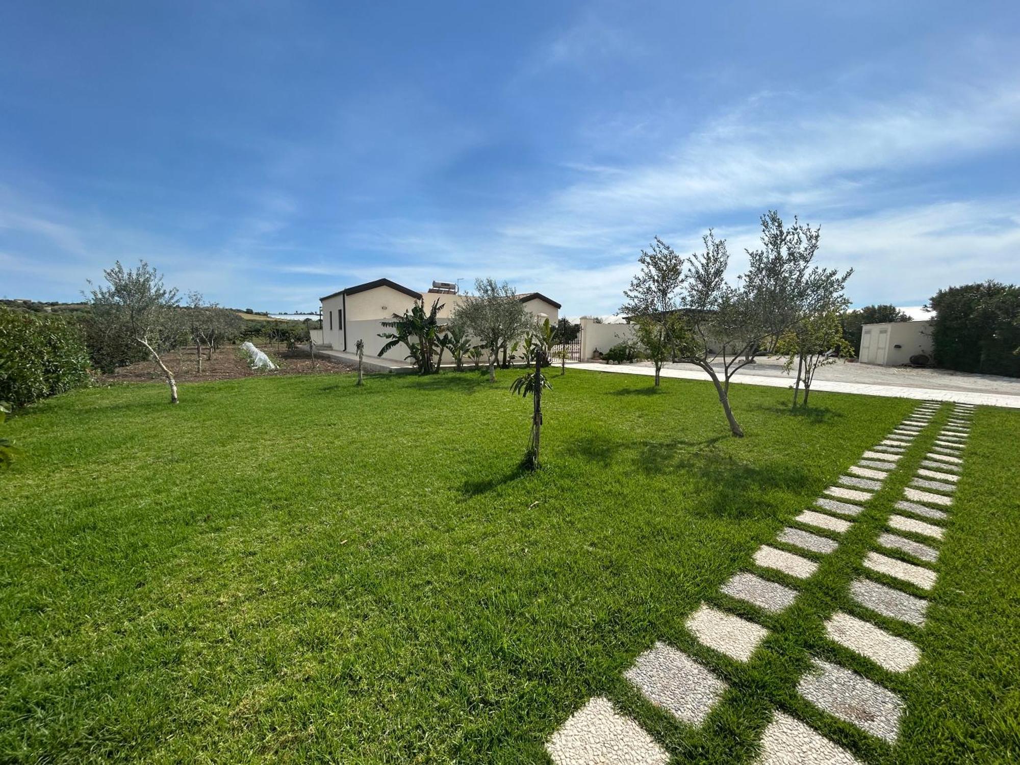 Baglio Il Gelso E L'Ulivo Appartamento Il Carrubo Reitani Exterior photo